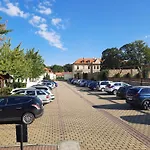 čertousy Hotel 3*
