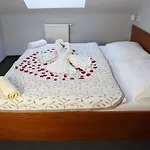 čertousy 3* Praha
