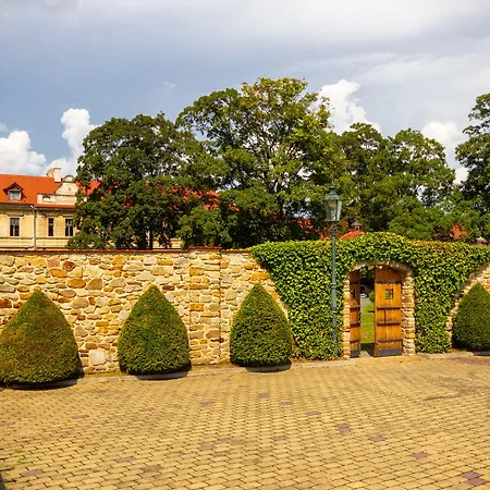 čertousy Hotel 3*