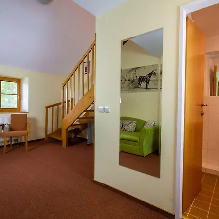 Certousy Szálloda 3*