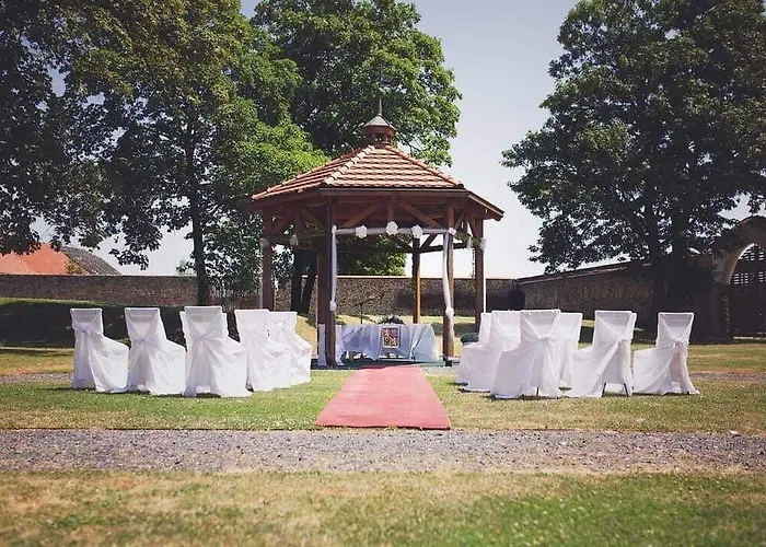 Certousy Hotel
