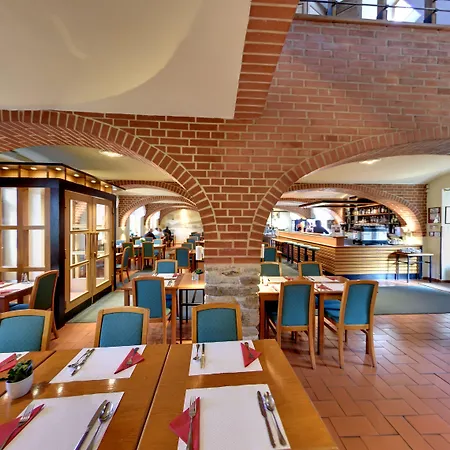 Otel Certousy