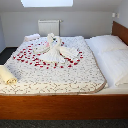 Certousy 3* Prag